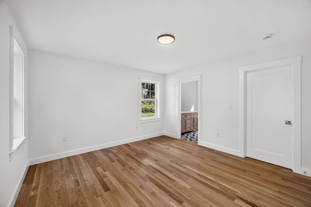 94 Liam Lane, Centerville, MA 02632
