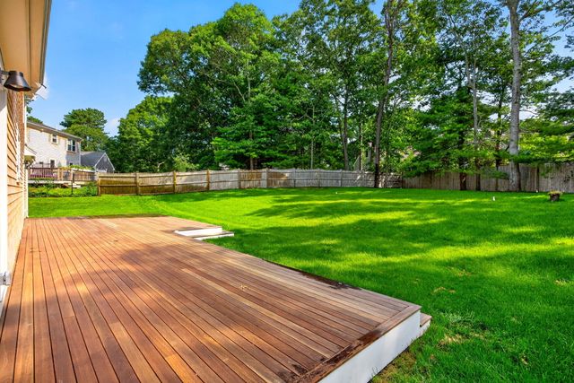 94 Liam Lane, Centerville, MA 02632