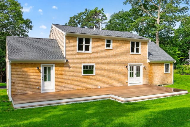 94 Liam Lane, Centerville, MA 02632