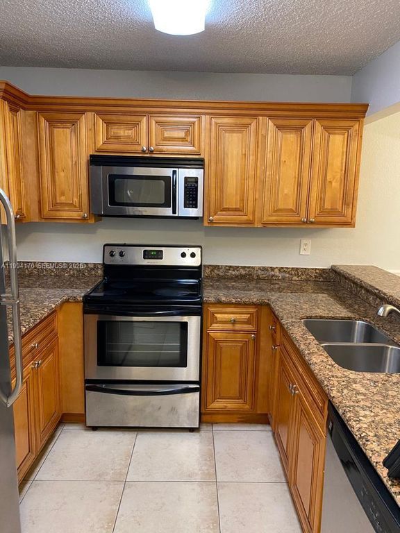 1620 Balfour Point Dr B, West Palm Beach, FL 33411