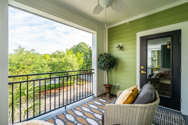 2200 Belle Isle Avenue 303, Mount Pleasant, SC 29464