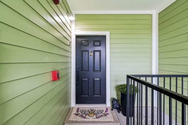 2200 Belle Isle Avenue 303, Mount Pleasant, SC 29464