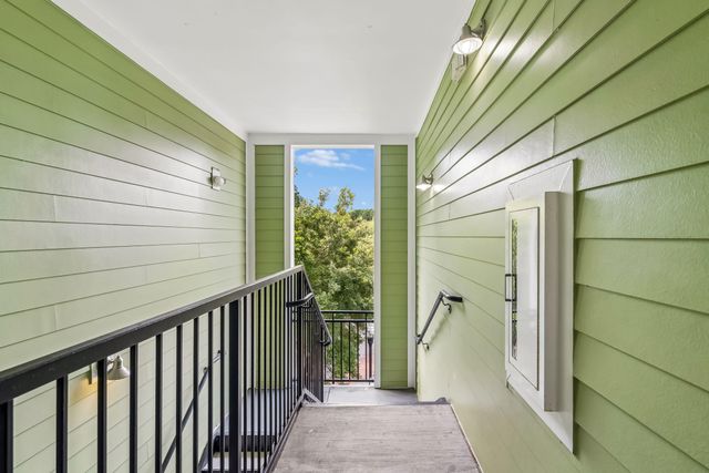 2200 Belle Isle Avenue 303, Mount Pleasant, SC 29464
