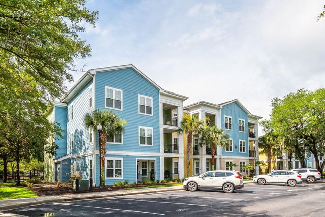 2200 Belle Isle Avenue 303, Mount Pleasant, SC 29464