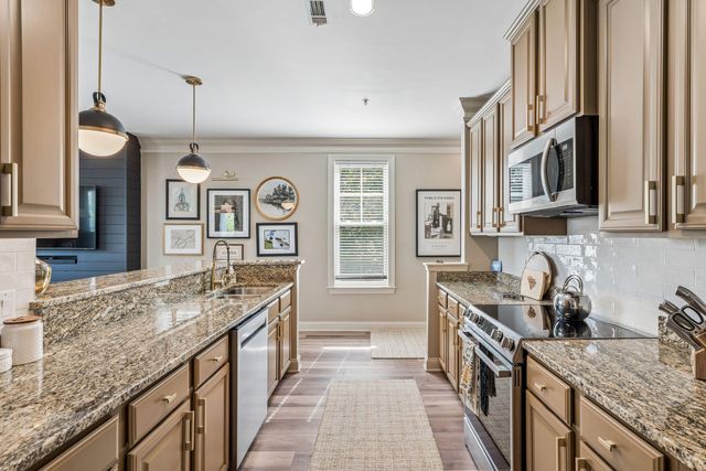 2200 Belle Isle Avenue 303, Mount Pleasant, SC 29464
