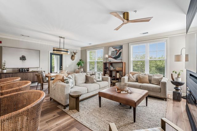 2200 Belle Isle Avenue 303, Mount Pleasant, SC 29464