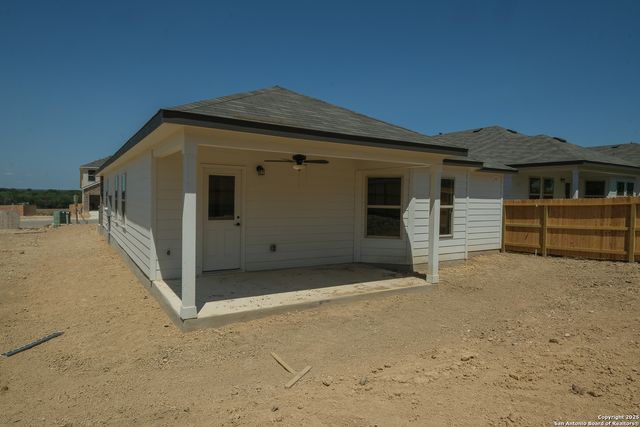 6228 Persimmon Lake, San Antonio, TX 78245