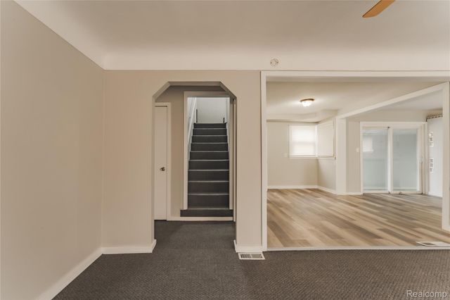 31756 Palmer Road, Westland, MI 48186