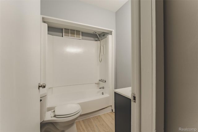 31756 Palmer Road, Westland, MI 48186