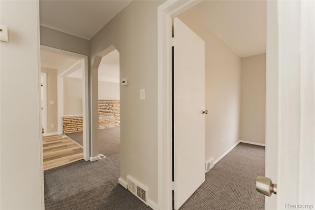 31756 Palmer Road, Westland, MI 48186