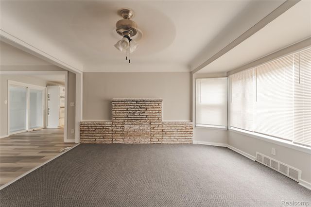 31756 Palmer Road, Westland, MI 48186