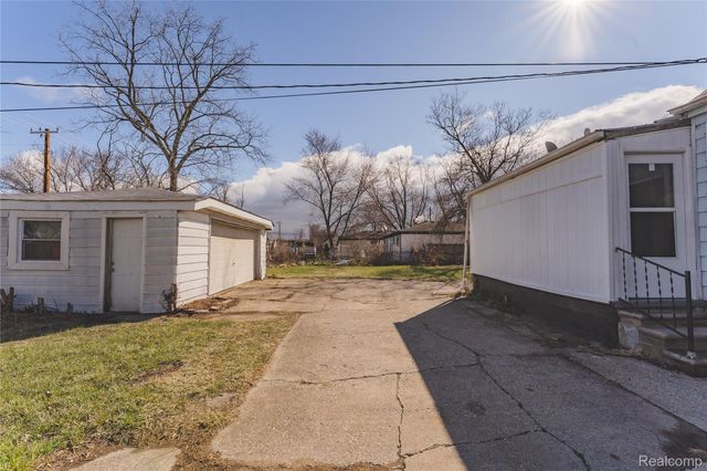 31756 Palmer Road, Westland, MI 48186