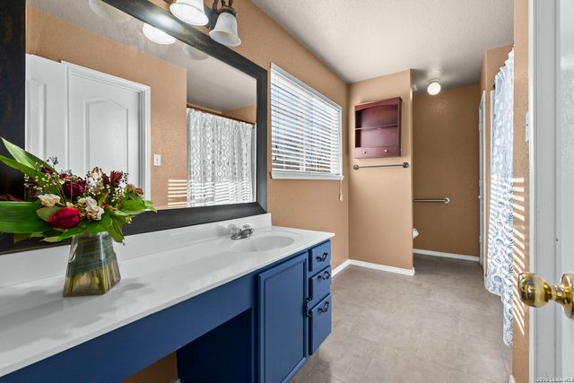 7611 Cedar Farm, San Antonio, TX 78239