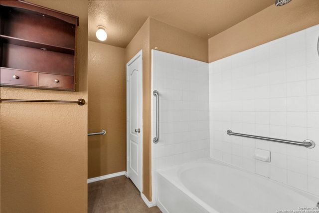 7611 Cedar Farm, San Antonio, TX 78239