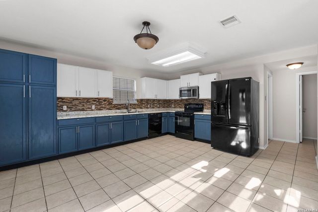 7611 Cedar Farm, San Antonio, TX 78239