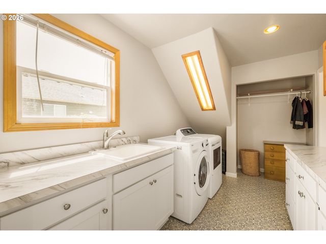 3734 Se 132ND Ave, Portland, OR 97236