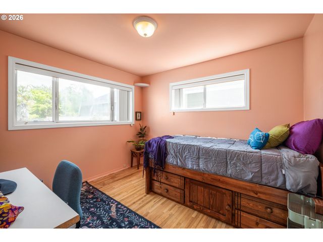 3734 Se 132ND Ave, Portland, OR 97236