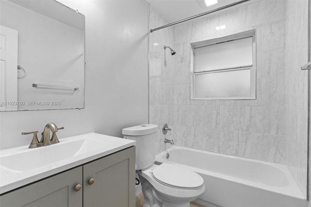 1472 NE 62nd St 1472, Fort Lauderdale, FL 33334