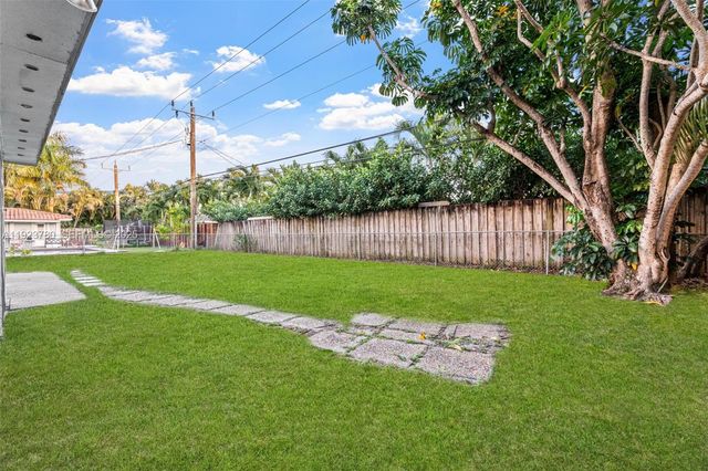 1472 NE 62nd St 1472, Fort Lauderdale, FL 33334