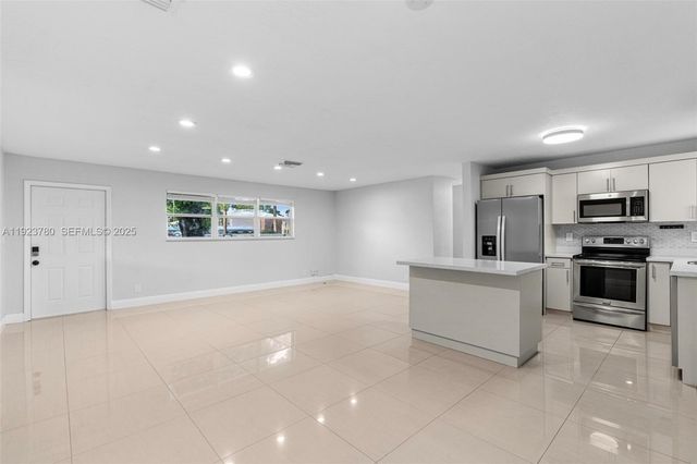 1472 NE 62nd St 1472, Fort Lauderdale, FL 33334