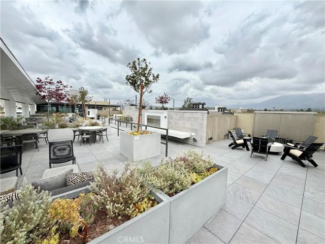 709 E Walnut Street 222, Pasadena, CA 91101
