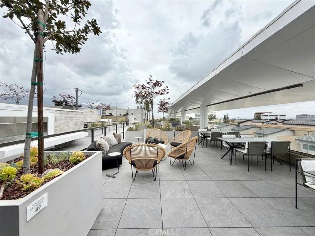 709 E Walnut Street 222, Pasadena, CA 91101