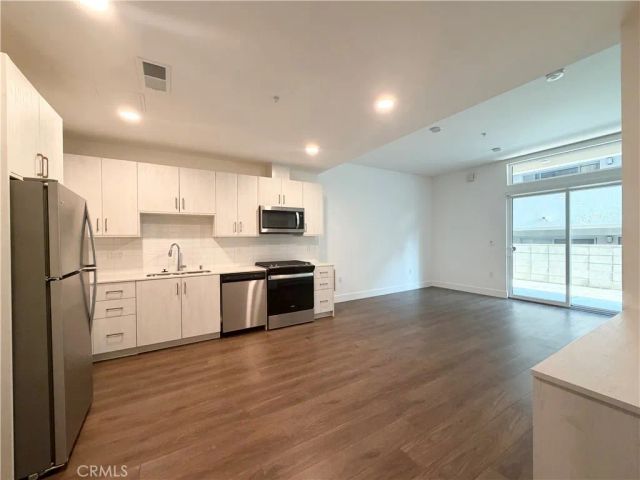709 E Walnut Street 222, Pasadena, CA 91101