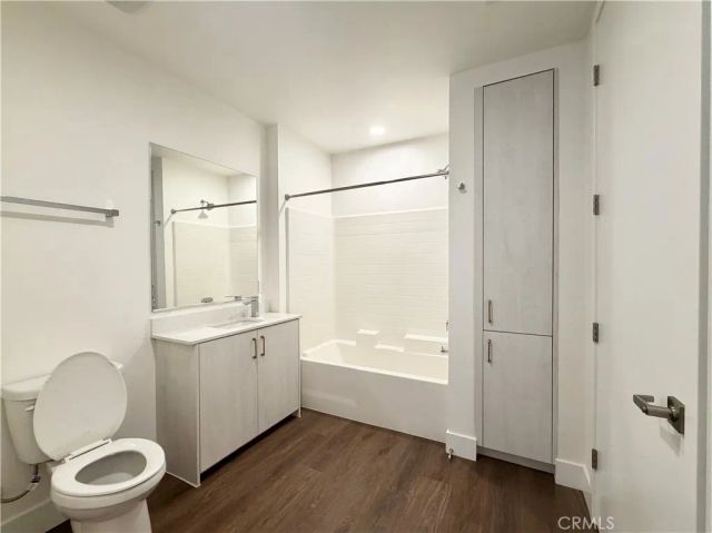 709 E Walnut Street 222, Pasadena, CA 91101