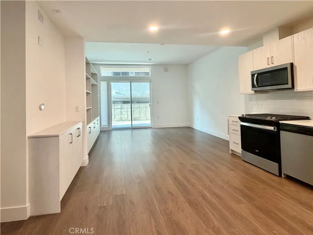709 E Walnut Street 222, Pasadena, CA 91101