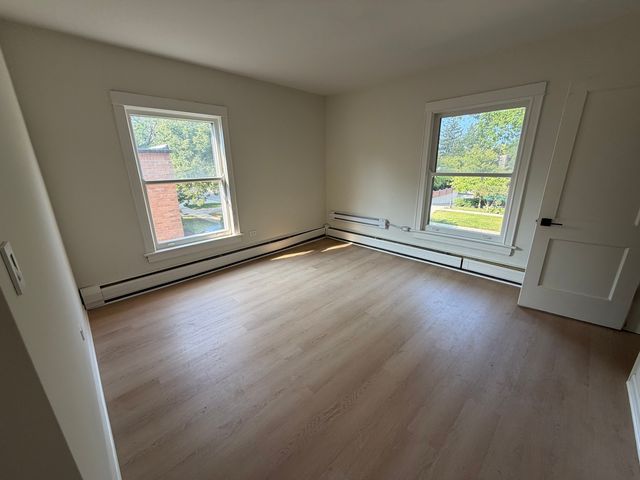 1660 2nd Street 4, Highland Park, IL 60035