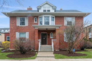 1660 2nd Street 4, Highland Park, IL 60035