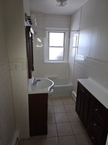 77 Albertina Street 1R, Quincy, MA 02169