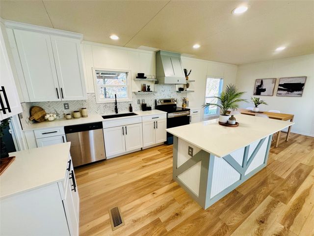 51 Spring Creek Circle, Grand Prairie, TX 75054