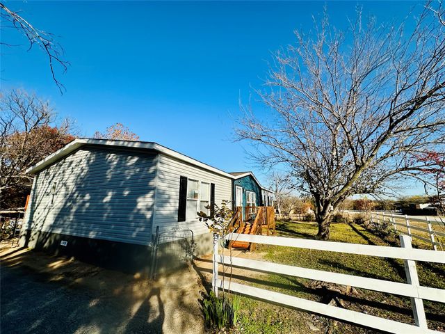51 Spring Creek Circle, Grand Prairie, TX 75054