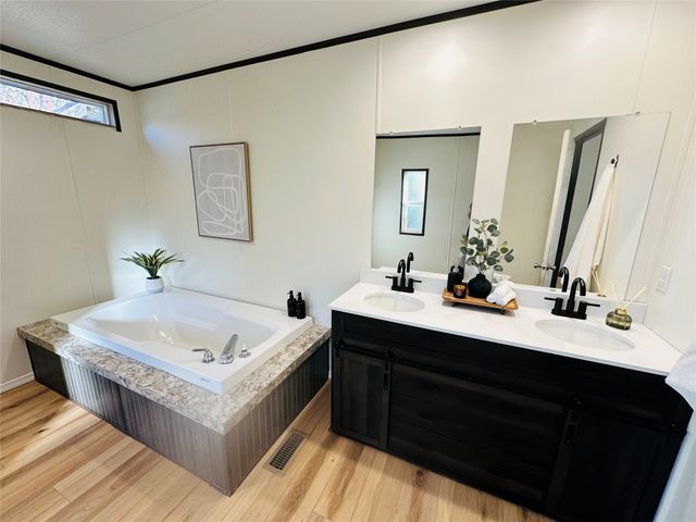 51 Spring Creek Circle, Grand Prairie, TX 75054