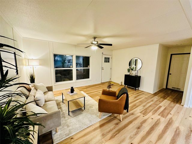 51 Spring Creek Circle, Grand Prairie, TX 75054