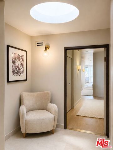 126 N Croft Avenue 302, Los Angeles, CA 90048