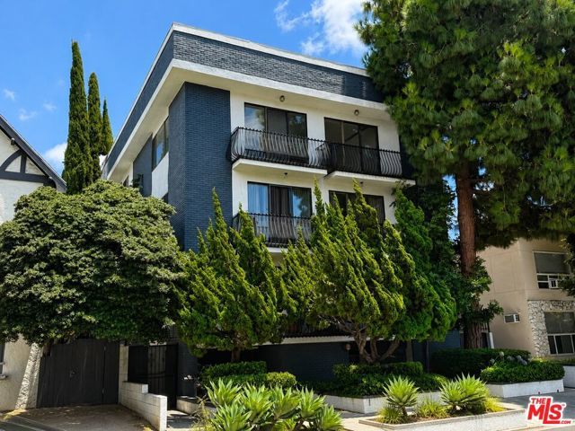 126 N Croft Avenue 302, Los Angeles, CA 90048