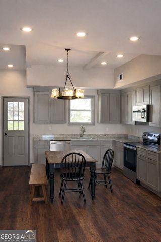 6102 Worsham Street NE, Covington, GA 30014