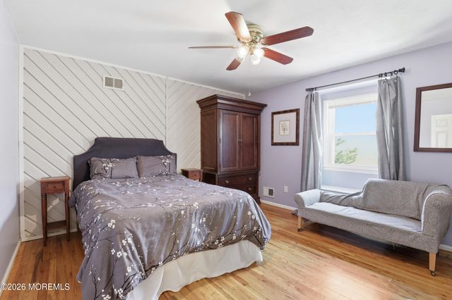 523 S Cooks Bridge Road, Jackson, NJ 08527