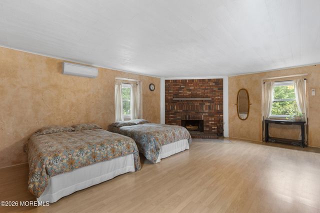 523 S Cooks Bridge Road, Jackson, NJ 08527