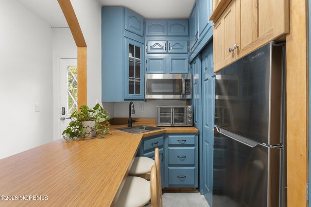 523 S Cooks Bridge Road, Jackson, NJ 08527