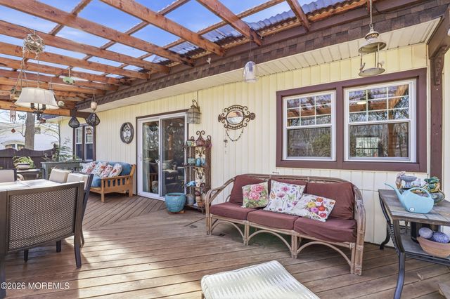 523 S Cooks Bridge Road, Jackson, NJ 08527