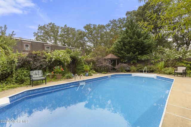 523 S Cooks Bridge Road, Jackson, NJ 08527