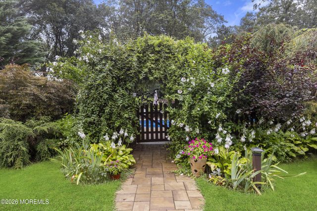 523 S Cooks Bridge Road, Jackson, NJ 08527