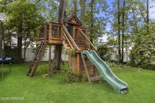 523 S Cooks Bridge Road, Jackson, NJ 08527