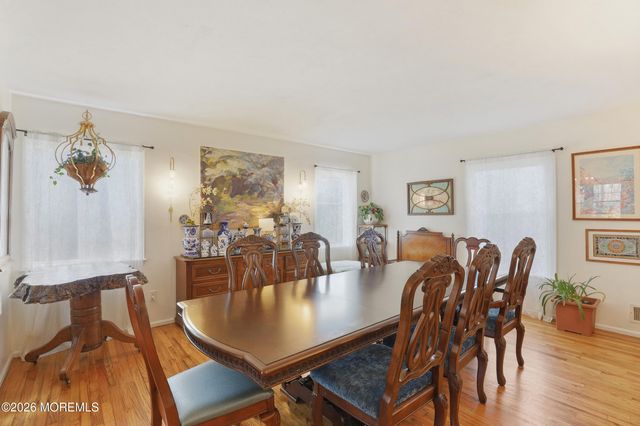 523 S Cooks Bridge Road, Jackson, NJ 08527