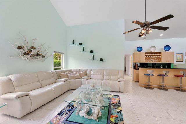 11240 SW 1st Street, Coral Springs, FL 33071