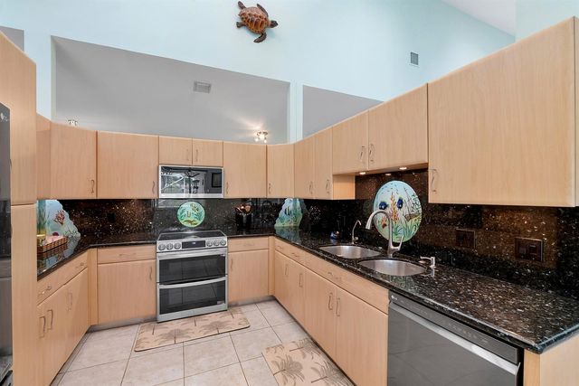 11240 SW 1st Street, Coral Springs, FL 33071