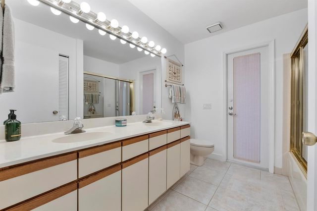 11240 SW 1st Street, Coral Springs, FL 33071